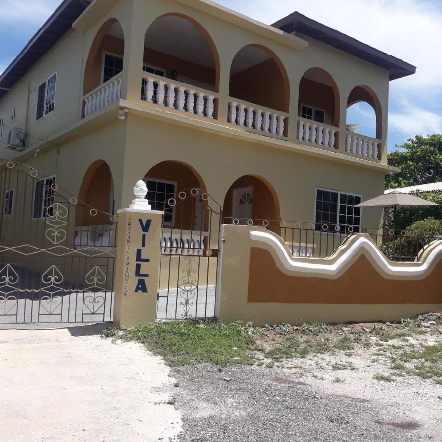 Brytan Villa Treasure Beach Exterior photo