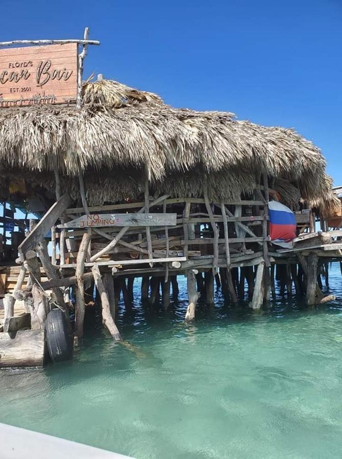 Brytan Villa Treasure Beach Exterior photo
